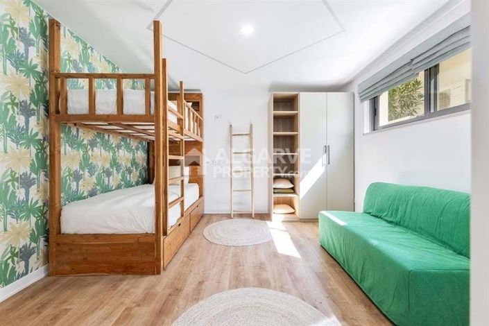 Image No.23-6 Bed Villa for sale