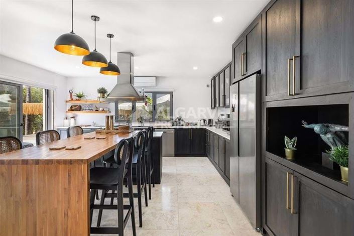 Image No.26-6 Bed Villa for sale