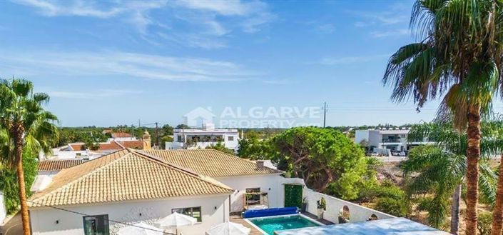 Image No.40-6 Bed Villa for sale