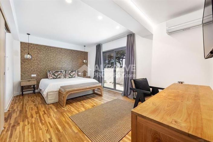 Image No.48-6 Bed Villa for sale