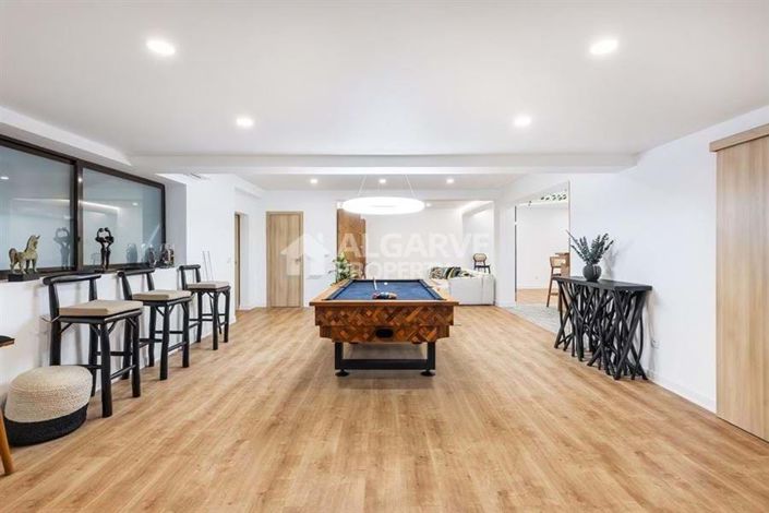 Image No.50-6 Bed Villa for sale