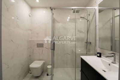 3-12456-78d1f4f8b6655591b02d22fabb36a692d73cc