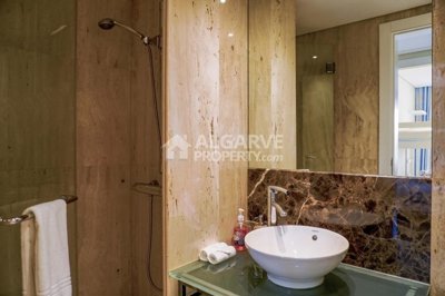 3-12463-78d1f4f8b6655591b02d22fabb36a692d73cc