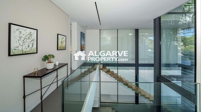 Image No.18-6 Bed Villa for sale