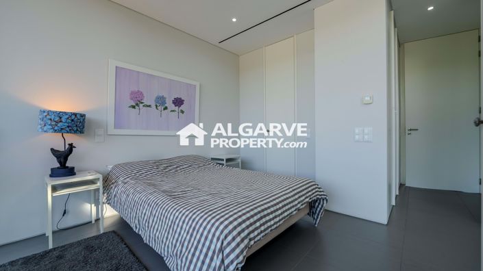 Image No.19-6 Bed Villa for sale