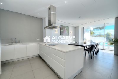 3-12322-78d1f4f8b6655591b02d22fabb36a692d73cc