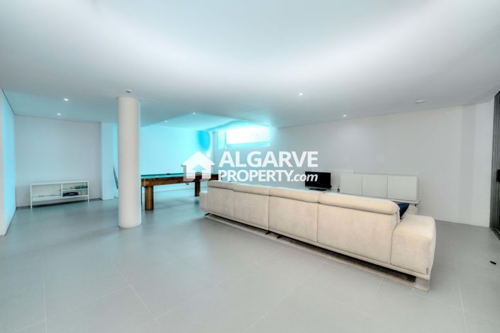 Image No.49-6 Bed Villa for sale