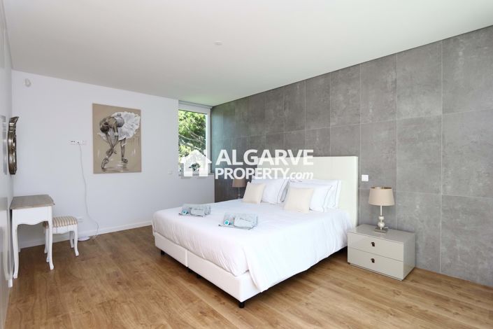 Image No.27-3 Bed Villa for sale