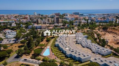 3-12179-78d1f4f8b6655591b02d22fabb36a692d73cc