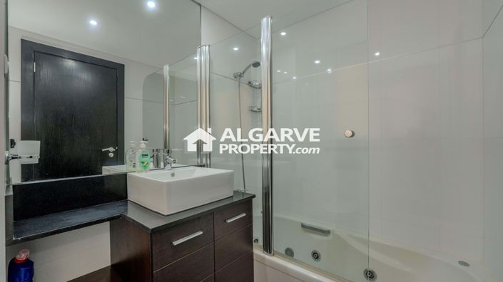 Image No.9-2 Bed Apartment for sale