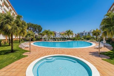 3-12469-78d1f4f8b6655591b02d22fabb36a692d73cc