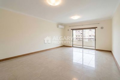 3-12469-78d1f4f8b6655591b02d22fabb36a692d73cc