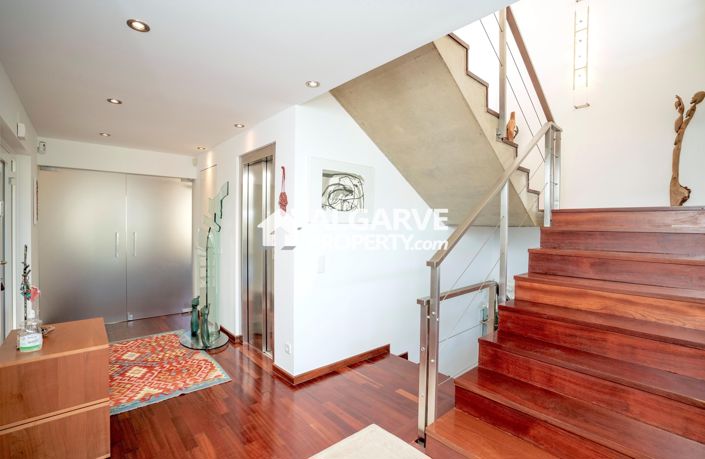 Image No.20-3 Bed Villa for sale