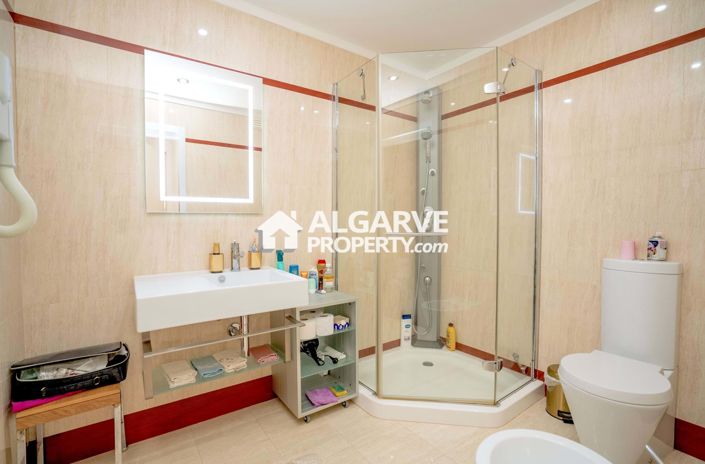 Image No.24-3 Bed Villa for sale