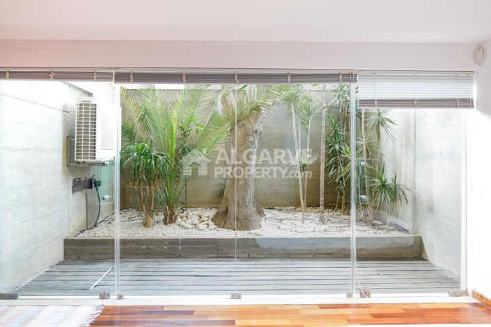 Image No.26-3 Bed Villa for sale