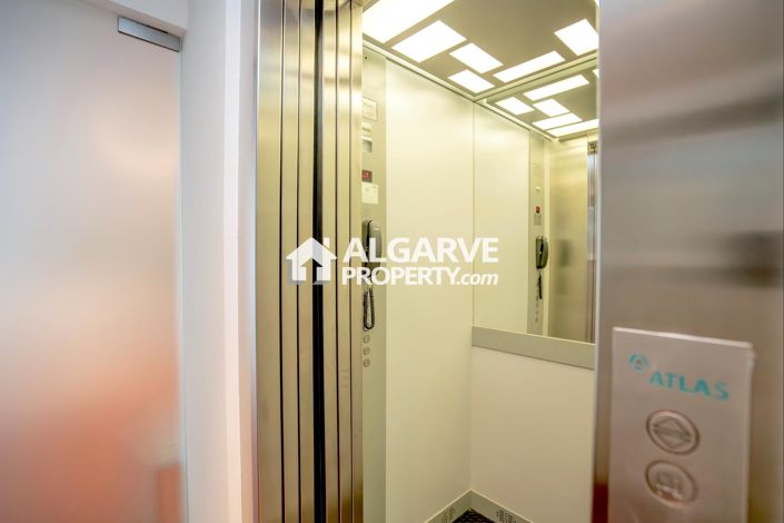 Image No.37-3 Bed Villa for sale