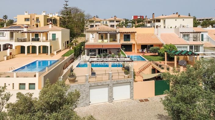 Image No.40-3 Bed Villa for sale