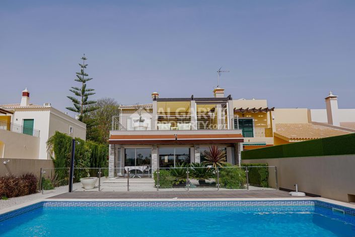 Image No.7-3 Bed Villa for sale