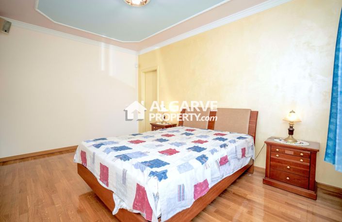 Image No.10-4 Bed Villa for sale