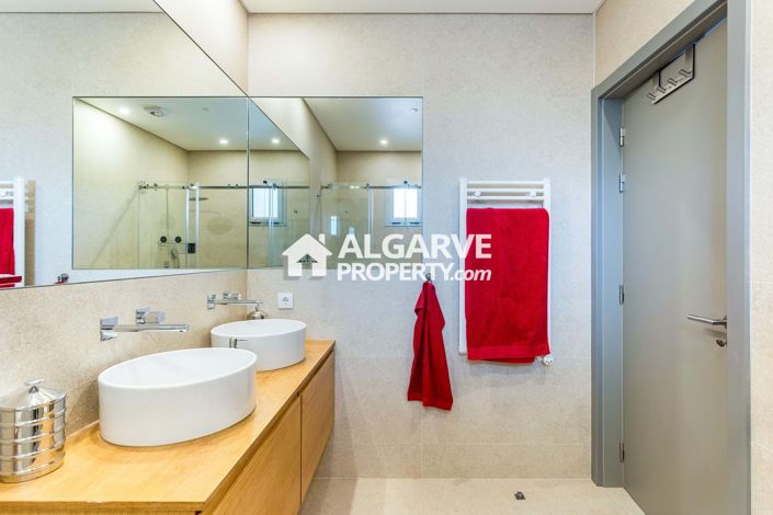 Image No.25-2 Bed Apartment for sale