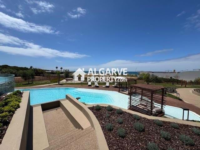 Image No.8-2 Bed Apartment for sale