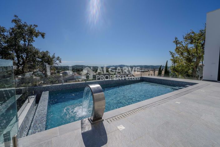 Image No.10-5 Bed Villa for sale