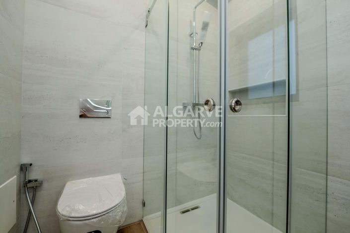 Image No.15-5 Bed Villa for sale