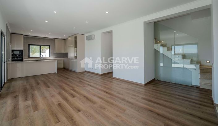 Image No.3-5 Bed Villa for sale