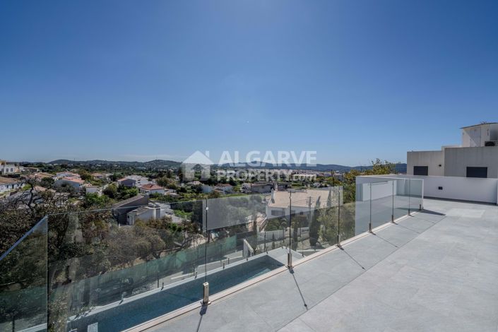 Image No.30-5 Bed Villa for sale