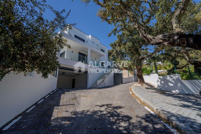 Image No.35-5 Bed Villa for sale