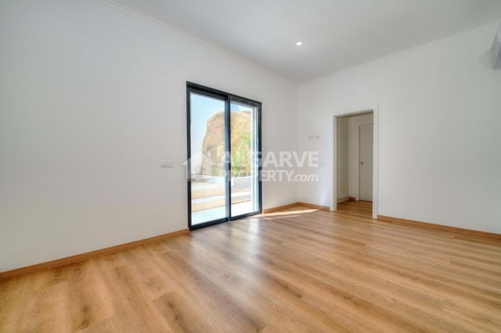 Image No.41-5 Bed Villa for sale