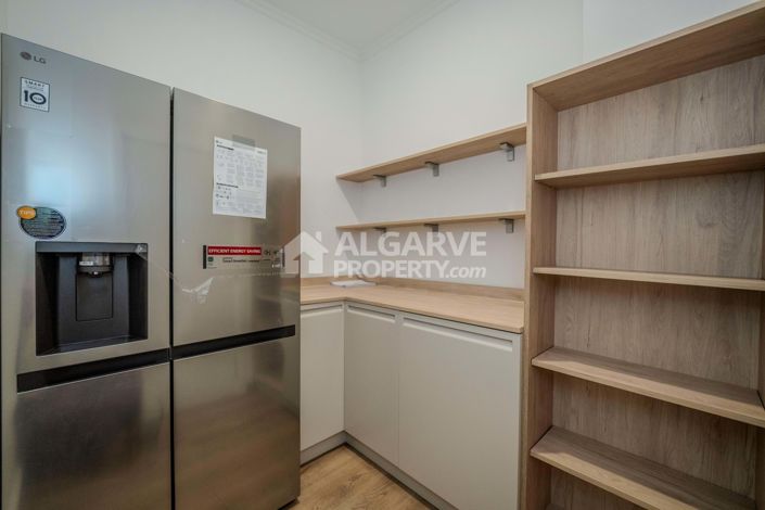 Image No.9-5 Bed Villa for sale