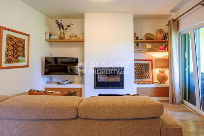 Image No.10-4 Bed Villa for sale