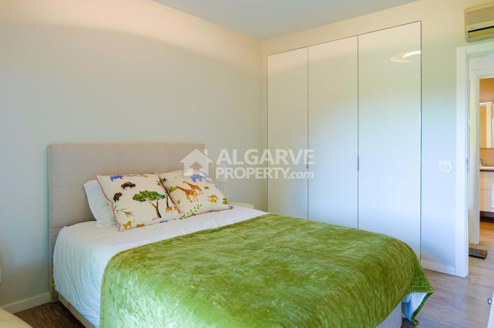 Image No.12-4 Bed Villa for sale