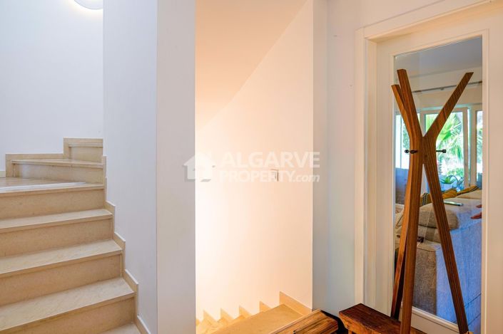 Image No.19-4 Bed Villa for sale