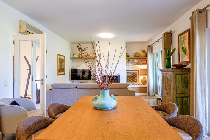 Image No.2-4 Bed Villa for sale