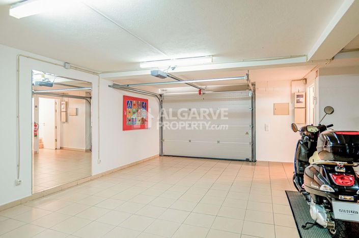 Image No.25-4 Bed Villa for sale