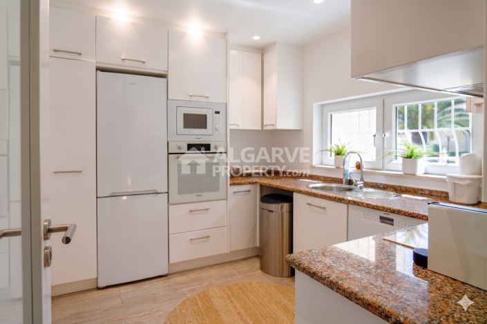 Image No.3-4 Bed Villa for sale