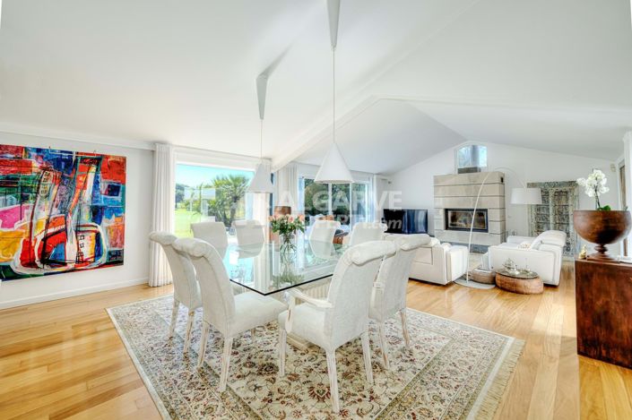 Image No.11-5 Bed Villa for sale