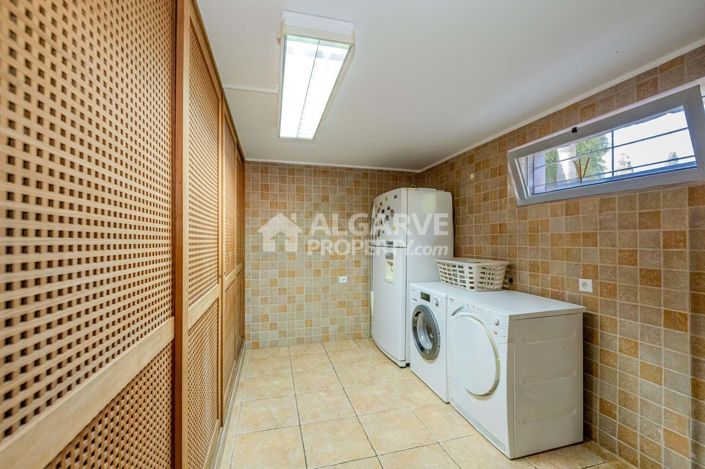 Image No.26-5 Bed Villa for sale