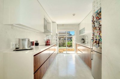 3-12448-78d1f4f8b6655591b02d22fabb36a692d73cc