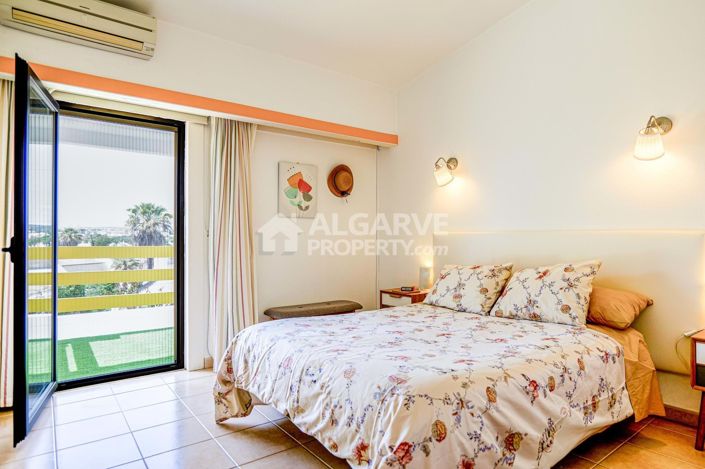 Image No.4-2 Bed Villa for sale