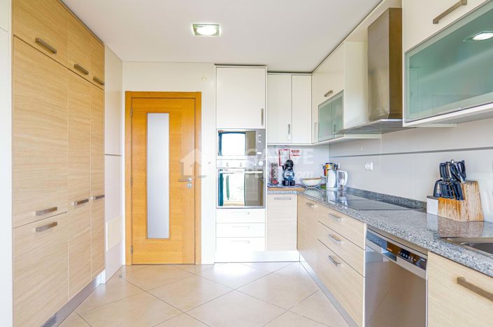 Image No.11-3 Bed Apartment for sale