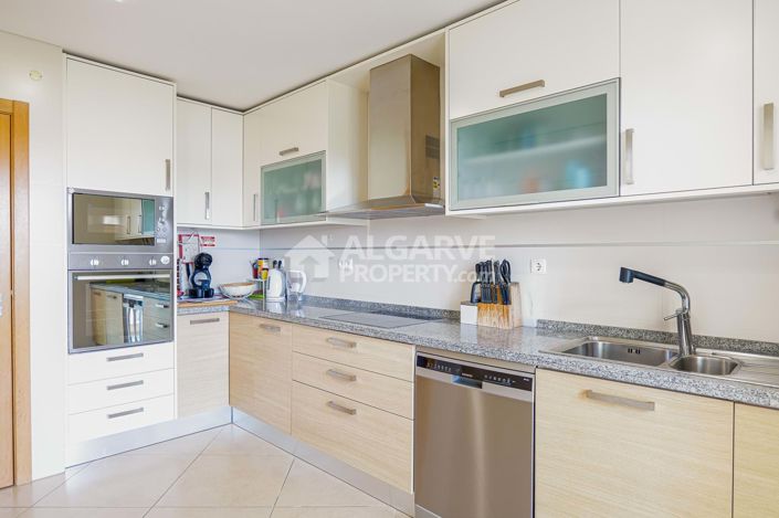 Image No.3-3 Bed Apartment for sale