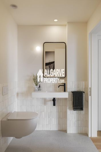 Image No.13-4 Bed Apartment for sale