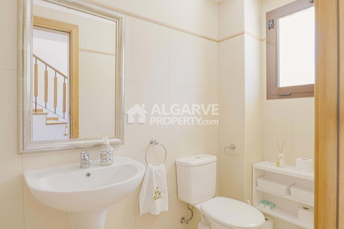 Image No.19-3 Bed Villa for sale