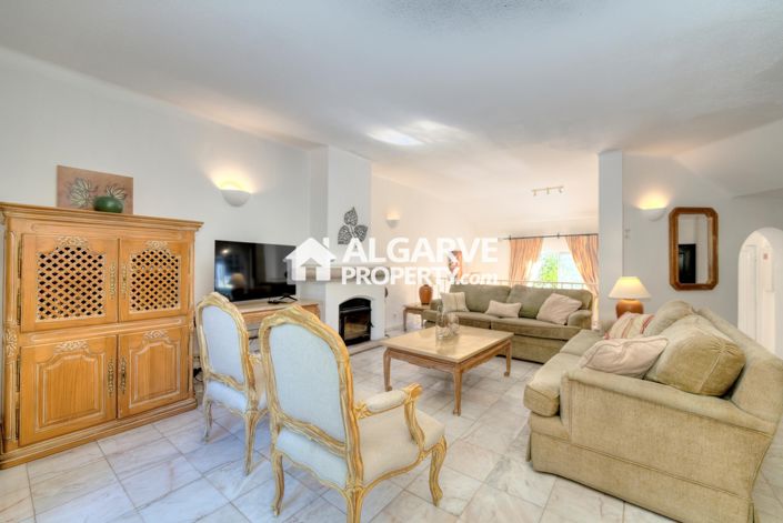 Image No.2-3 Bed Villa for sale