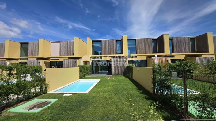 Image No.9-2 Bed Villa for sale