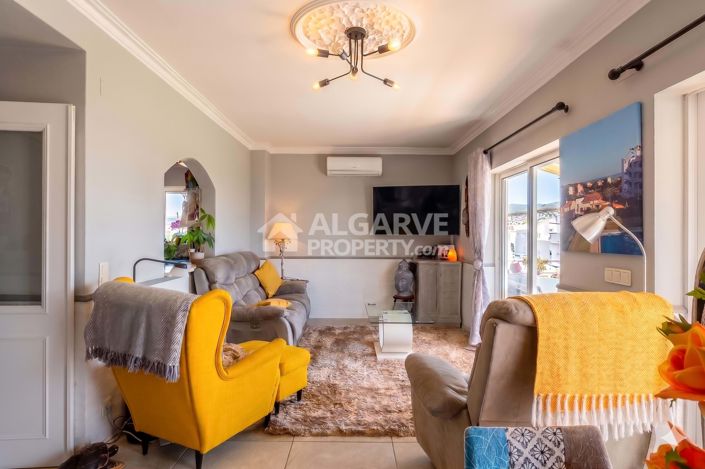 Image No.10-3 Bed Apartment for sale