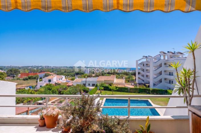 Image No.21-3 Bed Apartment for sale